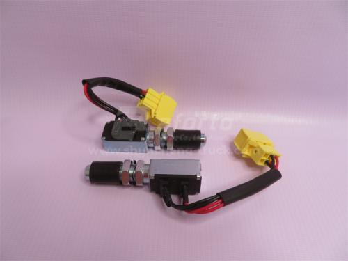 Датчик стоп сигналов HOWO 2008/HOWO A7