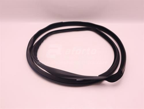 Резинка уплотнительная стекла дверни снаружи SITRAK C7H левой (оригинал)