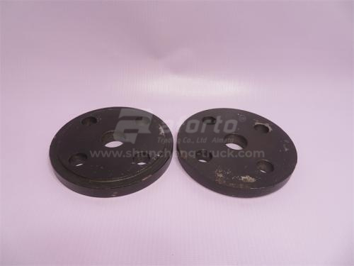 Крышка прижимная подшипника балансира STEYR (5 больших отверстий)