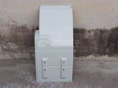 Брызговик SHAANXI F3000 переднего колеса левый