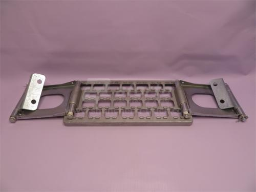 Ступень SHAANXI M3000 нижняя откидная правый новая модель