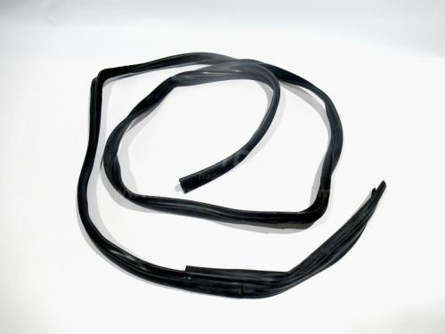 Резинка уплотнительная стекла дверни снаружи SHAANXI X5000 правая (оригинал)