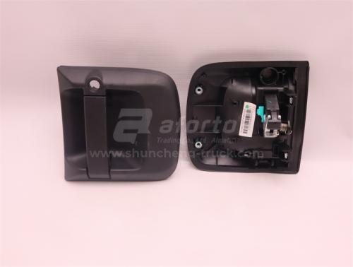 Ручка двери кабины наружная HOWO TX правая (оригинал)