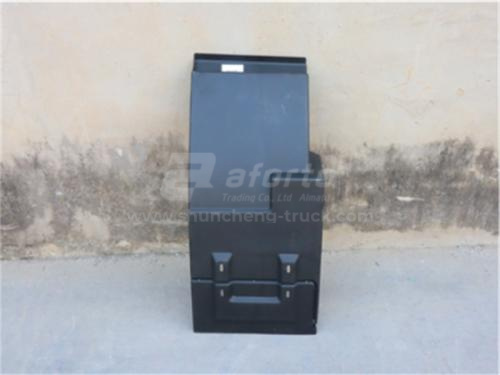 Брызговик передний пластмассовый левый SHAANXI X3000/X5000