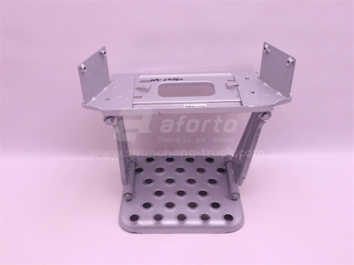 Ступень HOWO TX/SITRAK C7H/T5G нижняя откидная правый