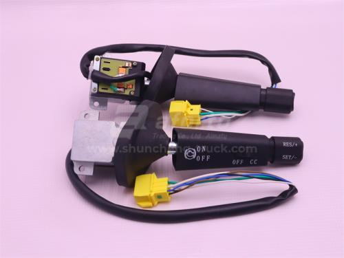 Переключатель света и поворотов подрулевой HOWO A7 правой