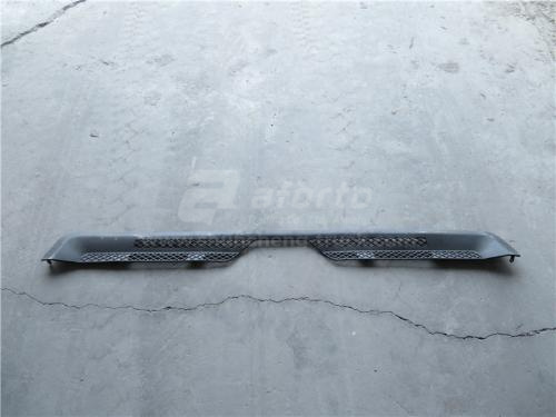 Решетка капота SHAANXI F3000 верхняя