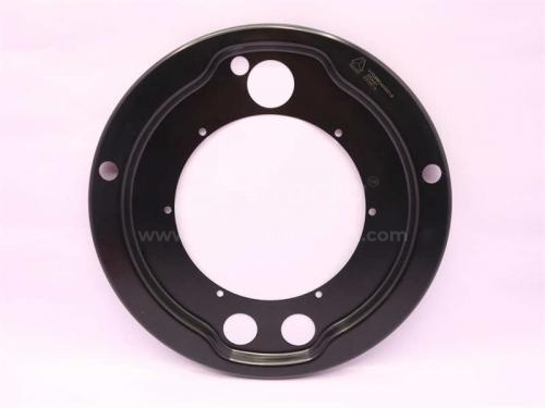 Кожух пылезащитный ступицы передней HOWO (оригинал)