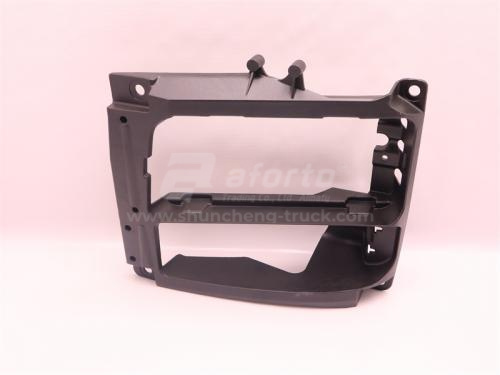 Кронштейн крепления передней фары  SITRAK C7H/TX левая (оригинал)