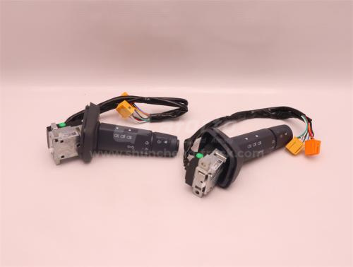 Переключатель света и поворотов подрулевой HOWO TX/T5G левая (оригинал)