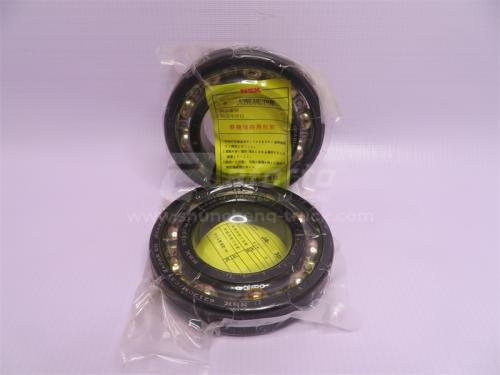 Подшипник хвостовика среднего моста STEYR NSK