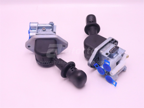 Клапан воздушный стояночного тормоза SHAANXI (3 отверстия сбоку 16MM) Pener