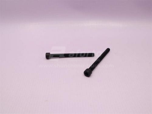 Болт под шестигранник 8*90*1.25 крепления рессивера SHAANXI X3000/X6000/L3000