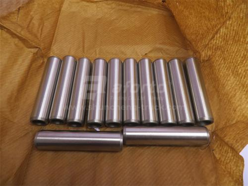 Втулки направляющие клапанов WD615 (12 шт) (оригинал)