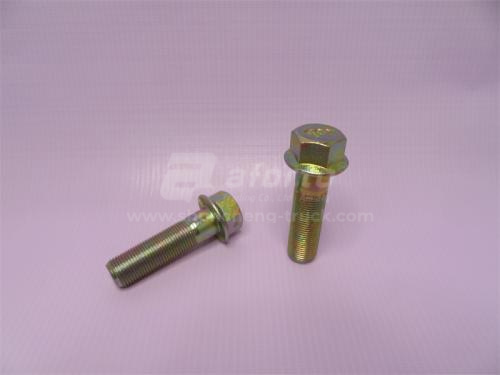 Болт с шляпкой 18*65*1.5 площадки тяги реактивной V - образной HOWO (хорошее качество)