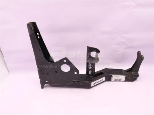 Кронштейн щиток подножки SHAANXI F3000 заднего левой 0550 (оригинал)