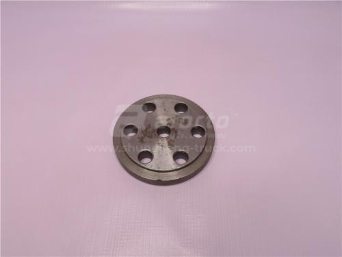 Крышка прижимная подшипника балансира STEYR (7 больших отверстий)