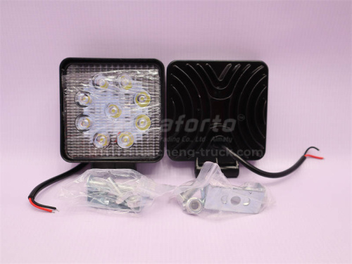 Фара противотуманная диодная  квадрат 9 ламп 105*105mm