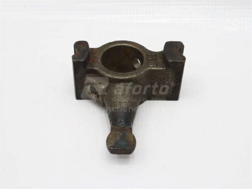 Держатель вилки поперечного вала КПП 12JSDX240TA