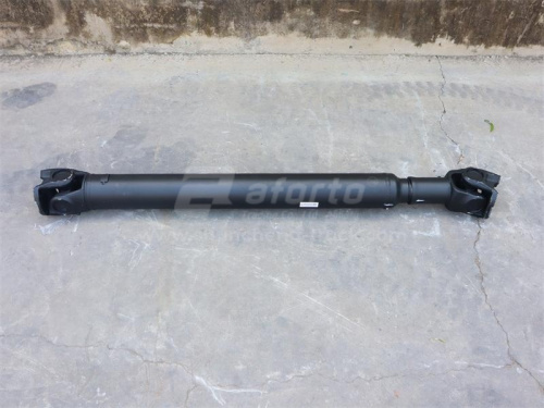 Кардан SHAANXI M3000 приводной 1800мм фланец-180 крестовина-68 отв.-4 без подвесного