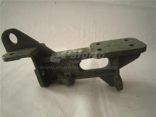 Кронштейн бампера HOWO (тягач)