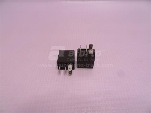 Реле 4 контактное HOWO A7 JD2913