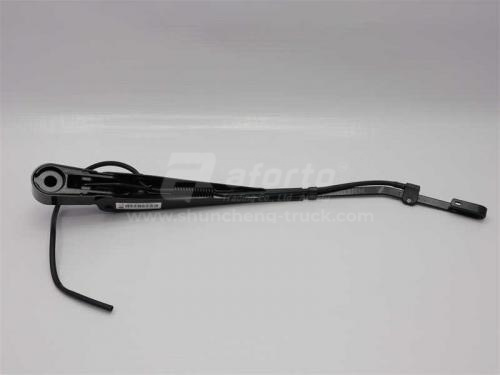 Рычаг стеклоочистителя HOWO 70T 1006 (оригинал)