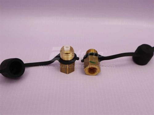 Переходник штуцер рессивера (бронзовый) HOWO (оригинал)