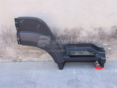 Крыло HOWO V7 переднее правое (передняя часть) черная