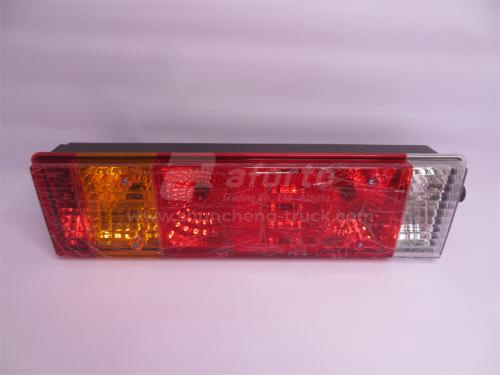 Фонарь задний SHAANXI F3000/X3000/X5000/L3000 новая модель правая BOCO