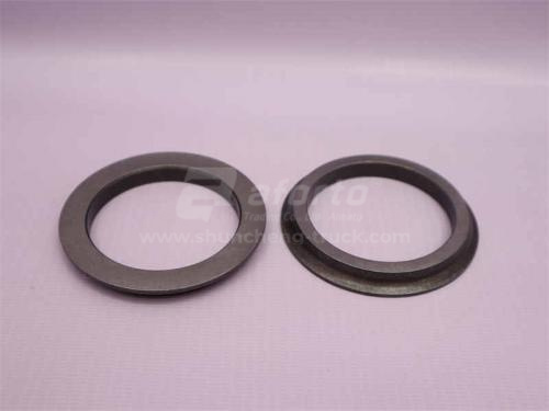 Шайба распорная шестерни ведомой среднего моста STEYR 7.5*0.8 (оригинал)