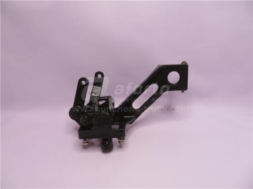 Рычаг выбора передач КПП SHAANXI F3000 (нового образца) 0533