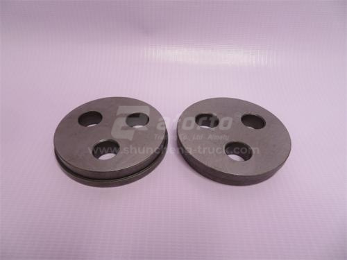 Крышка подшипника вала конической пары среднего моста HOWO 2009 AC16 (оригинал)