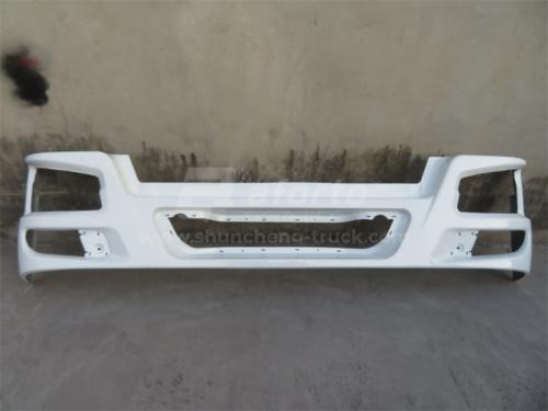 Бампер HOWO 2010 белый металлический (хорошее качество)