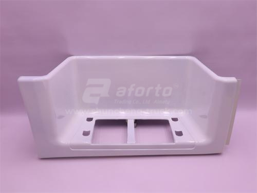 Щиток подножки HOWO 2008 (тягач) белый правый