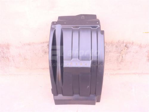 Брызговик SHAANXI X6000 переднего колеса верхняя правый (оригинал)