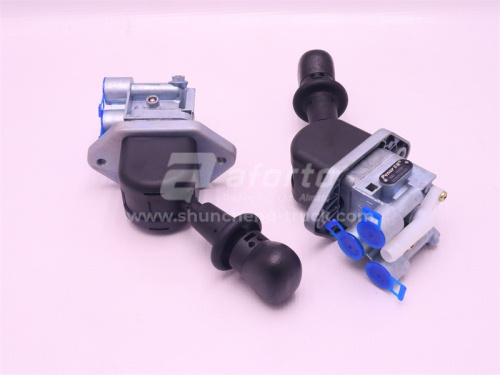 Клапан воздушный стояночного тормоза SHAANXI (3 отверстия сбоку 16MM) Pener