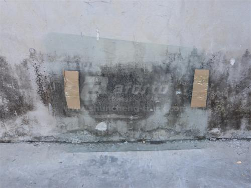 Стекло двери SHAANXI X3000/X5000 левой