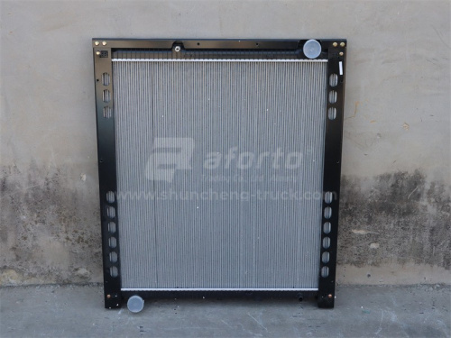 Радиатор охлаждения HOWO 70T новая модель