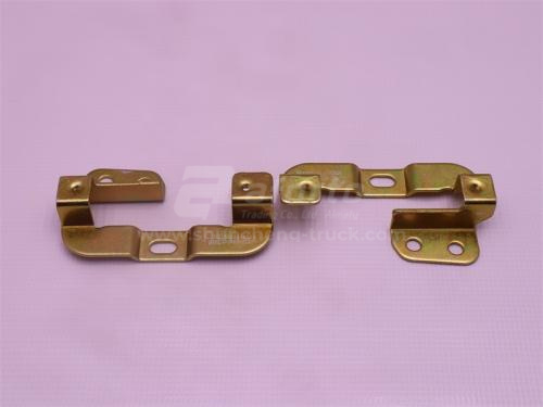 Кронштейн замок капота SHAANXI H3000S/L3000 левый (оригинал)