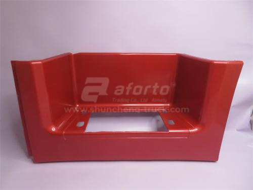 Щиток подножки HOWO 2010 красный левый