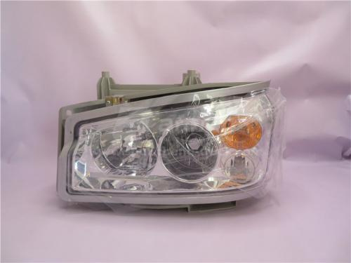 Фара HOWO 2008 левая XINYUAN