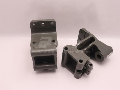 Кронштейн рессоры HOWO TX передний правой (оригинал)