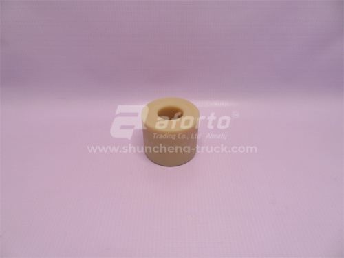 Сайлентблок тяги реактивной прицепа 28.5*65*55 QINYAN