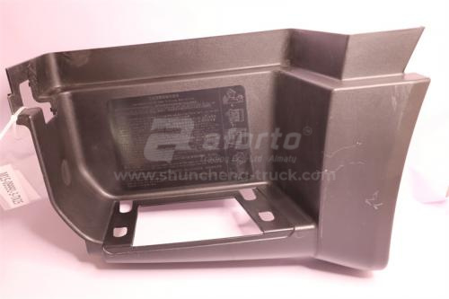 Щиток подножки HOWO A7 черная левый