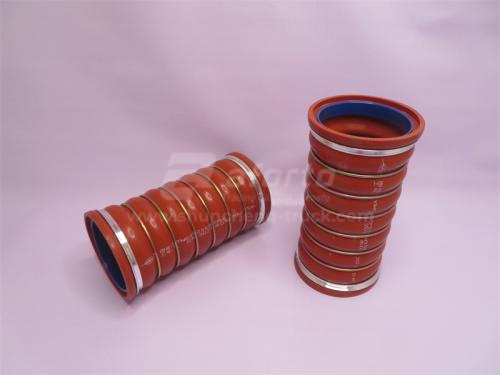 Патрубок интеркулера 90*213 (6 стяжек) HOWO 2009 QINYAN