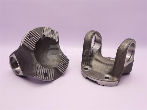 Фланец кардана HOWO D = 180 /крестовина 147*62 /Отверстий = 4