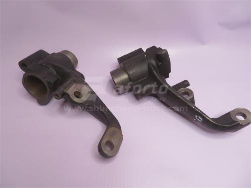 Кронштейн поворотного кулака SHAANXI F2000 левый (оригинал)