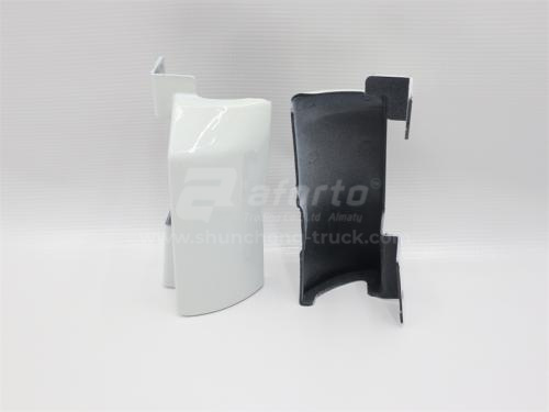 Заглушка навеса двери правая нижняя HOWO 2010 белая