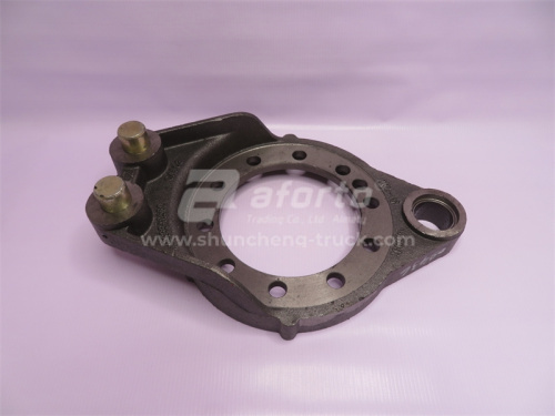 Кронштейн тормозных колодок HOWO 2010/AC16 задних мостов левый (D внутр.=155)